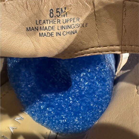 Gianni Bini Ecru Suede Peep Toe Heeled Booties Sz 8.5 - Picture 11 of 11